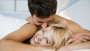 Benarkah Menghirup Aroma Pasangan Bisa Meredakan Stres?